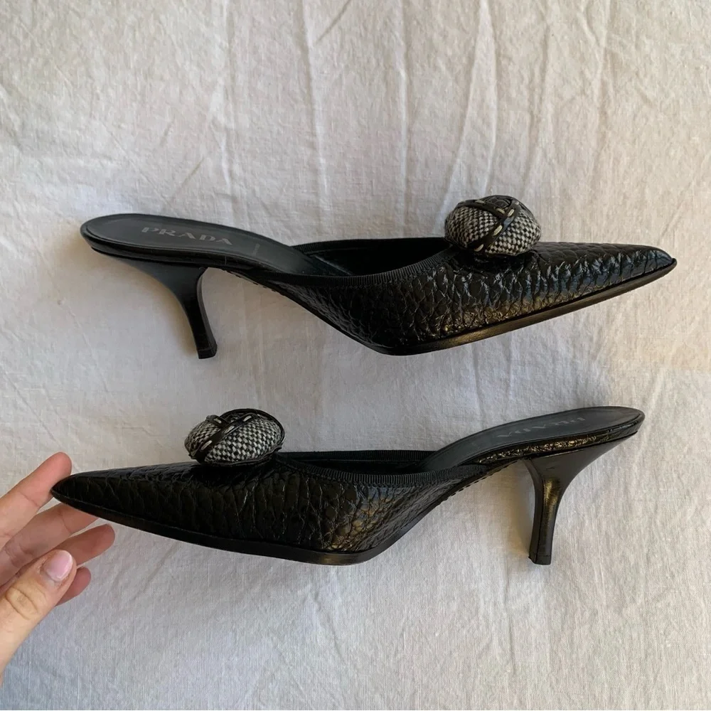 Vintage Prada Tweed Rosette Flower Pebbled Leather Pointy Toe Mules Kitten Heels - Picture 5 of 11